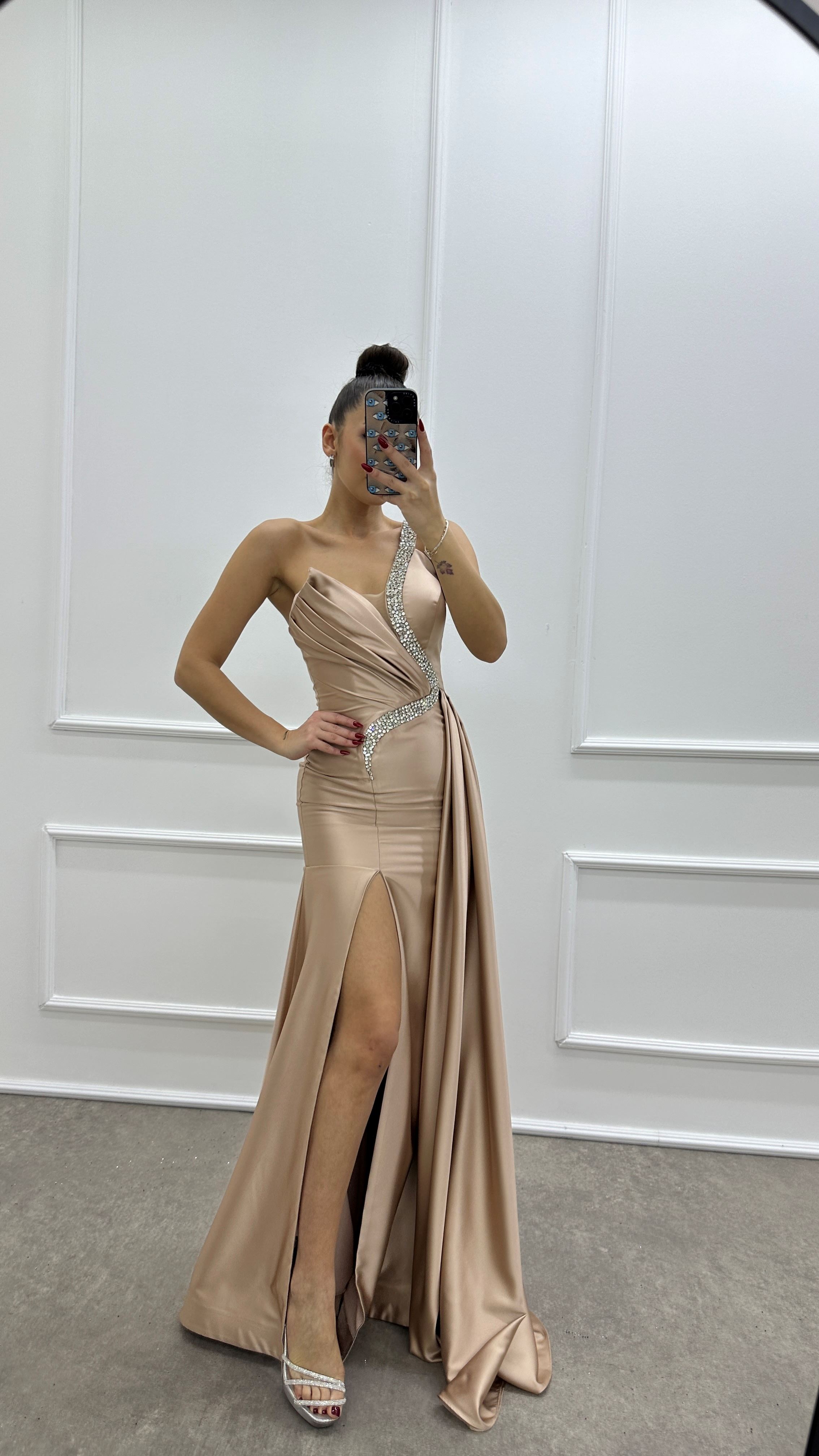 ONE SHOULDER STONE EMBROIDERED CHEST DETAIL DESIGN SATIN EVENING DRESS