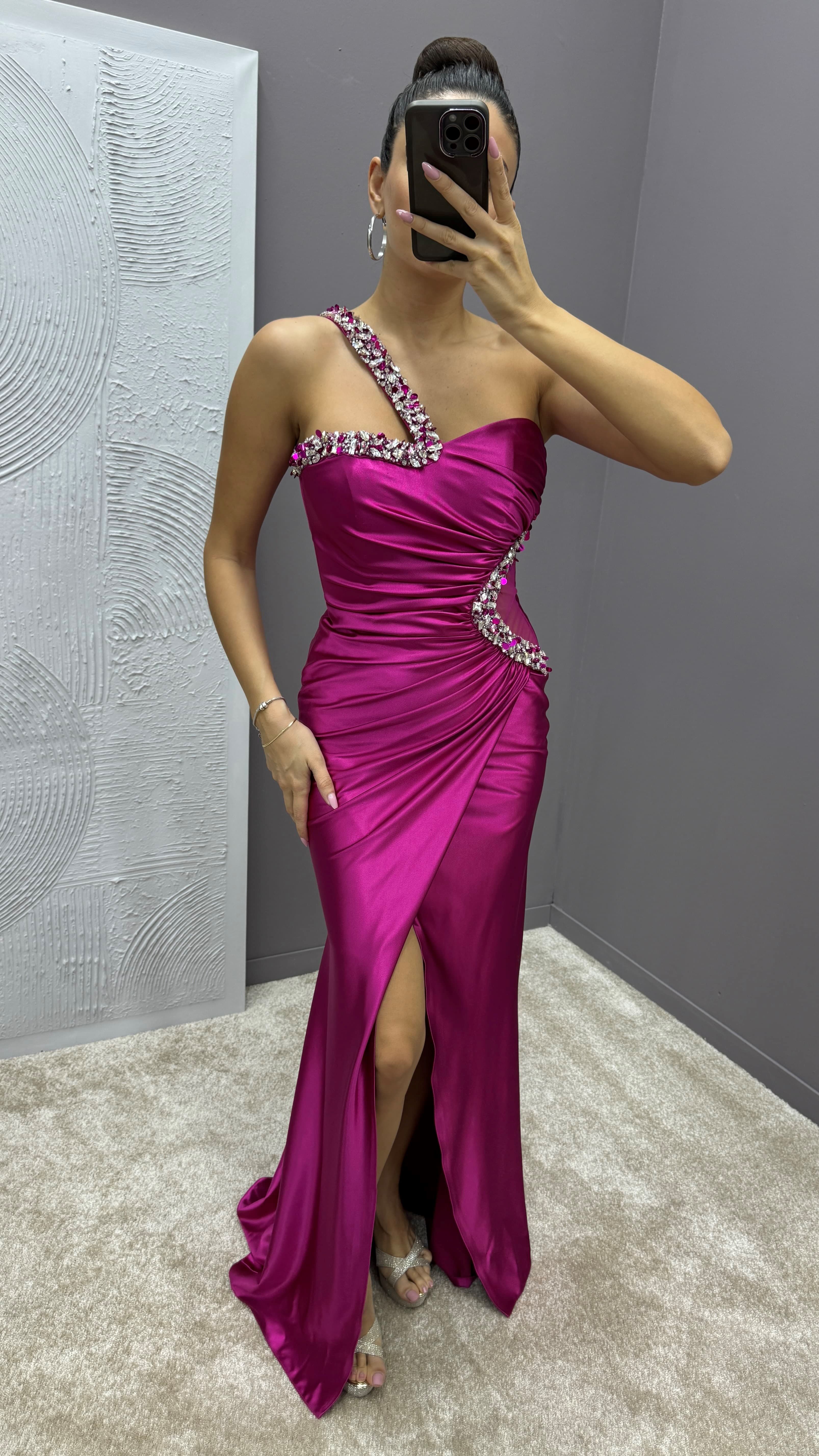 ONE SHOULDER STONE DETAIL DESIGN SATIN EVENING DRESS