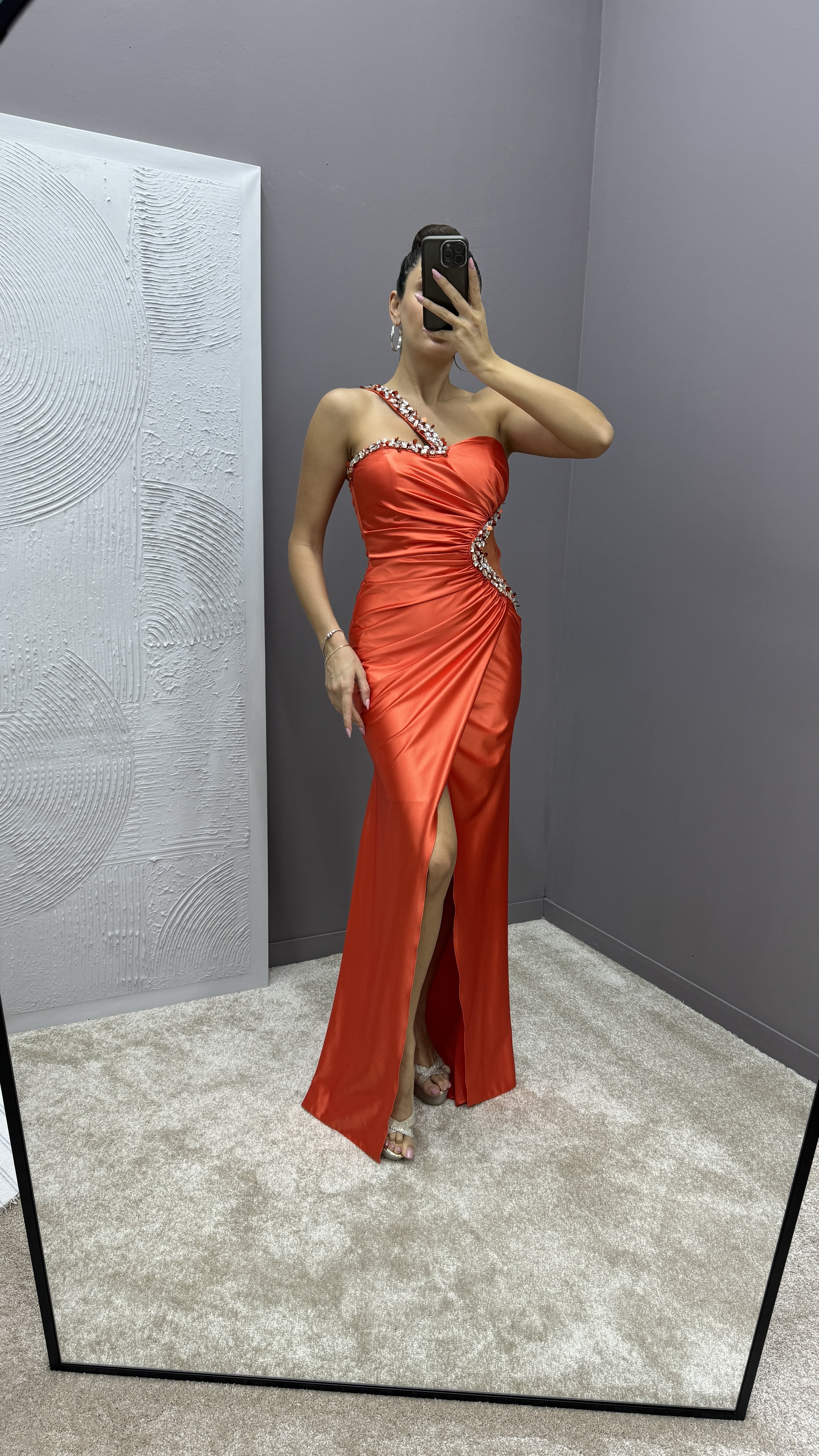 ONE SHOULDER STONE DETAIL DESIGN SATIN EVENING DRESS