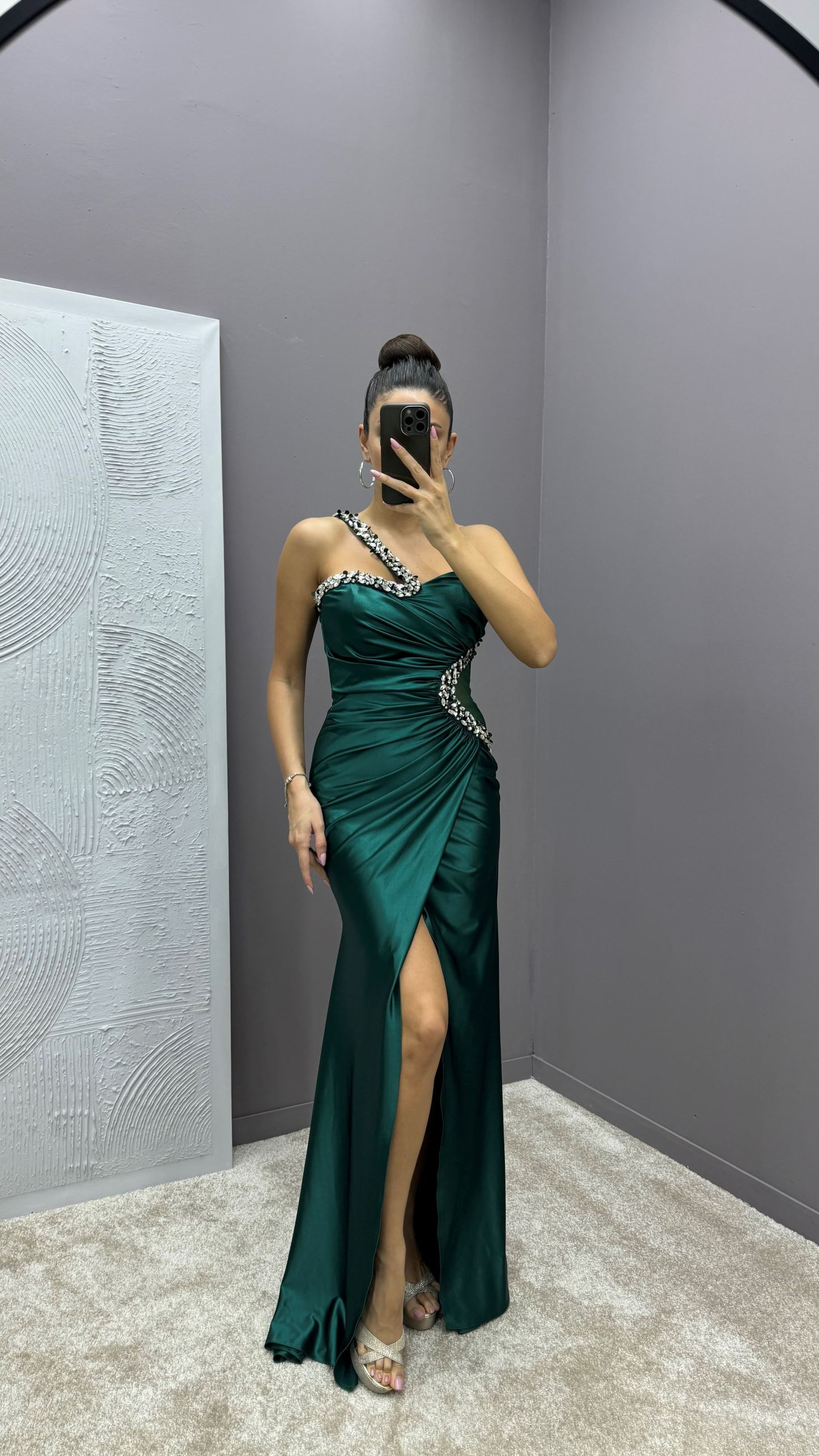 ONE SHOULDER STONE DETAIL DESIGN SATIN EVENING DRESS