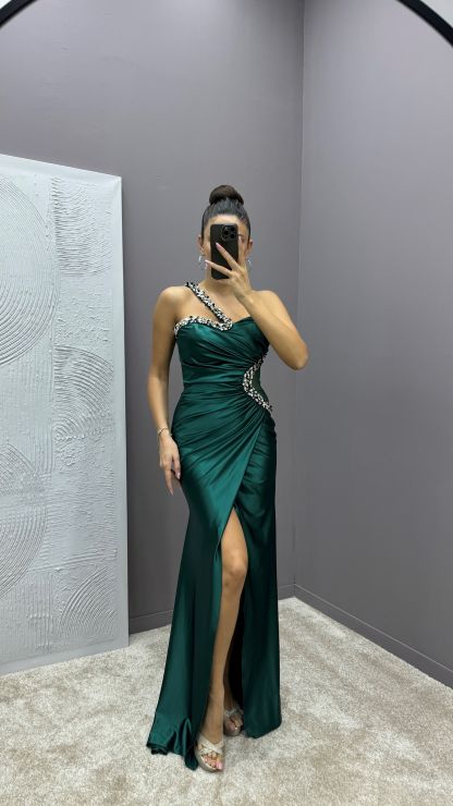 ONE SHOULDER STONE DETAIL DESIGN SATIN EVENING DRESS
