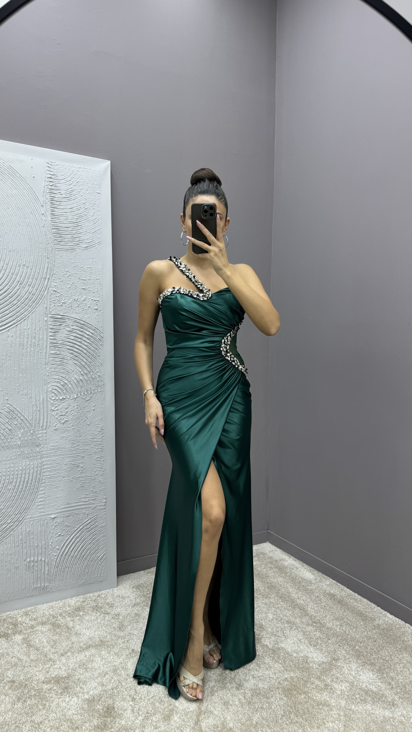 ONE SHOULDER STONE DETAIL DESIGN SATIN EVENING DRESS