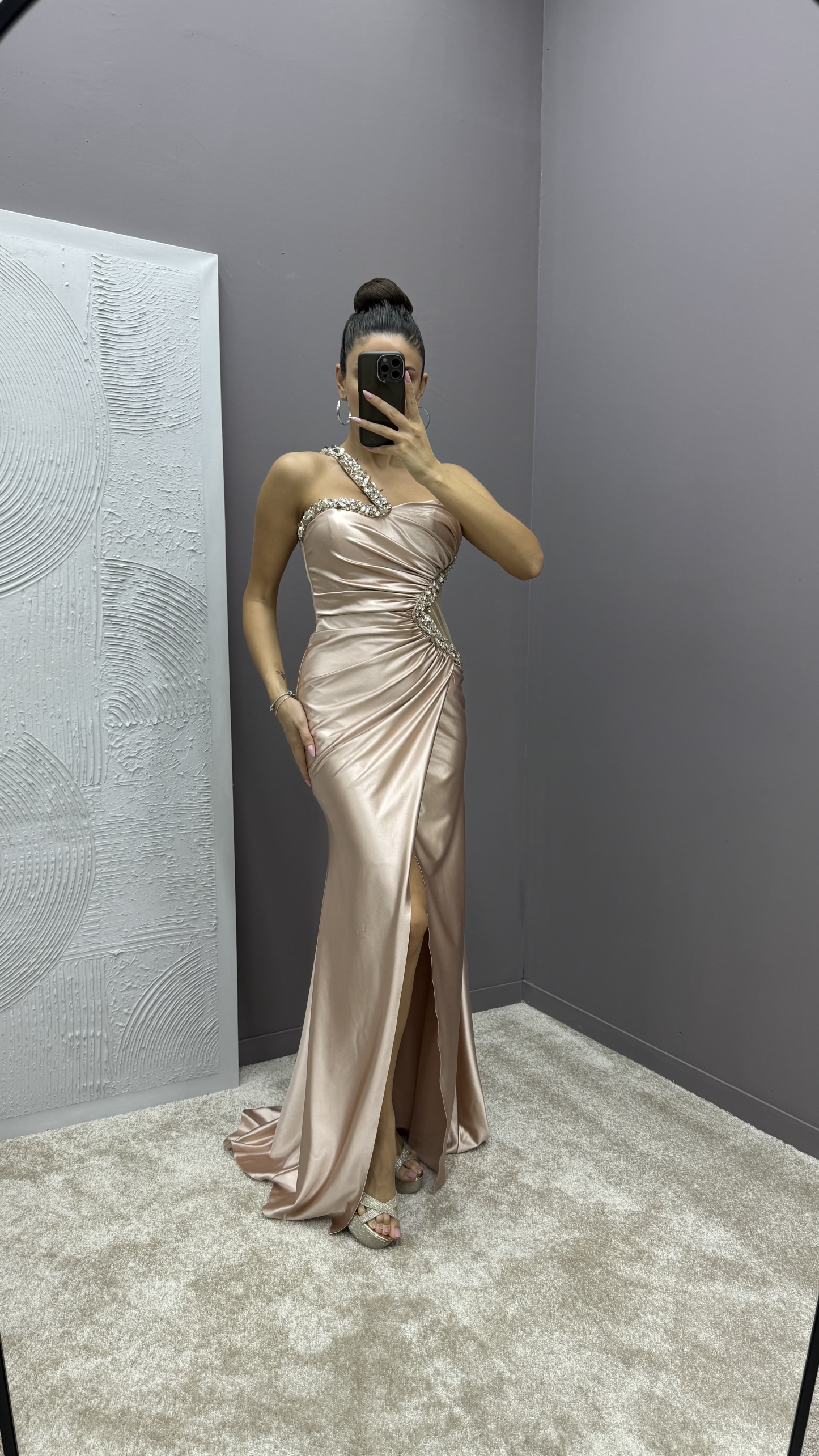 ONE SHOULDER STONE DETAIL DESIGN SATIN EVENING DRESS