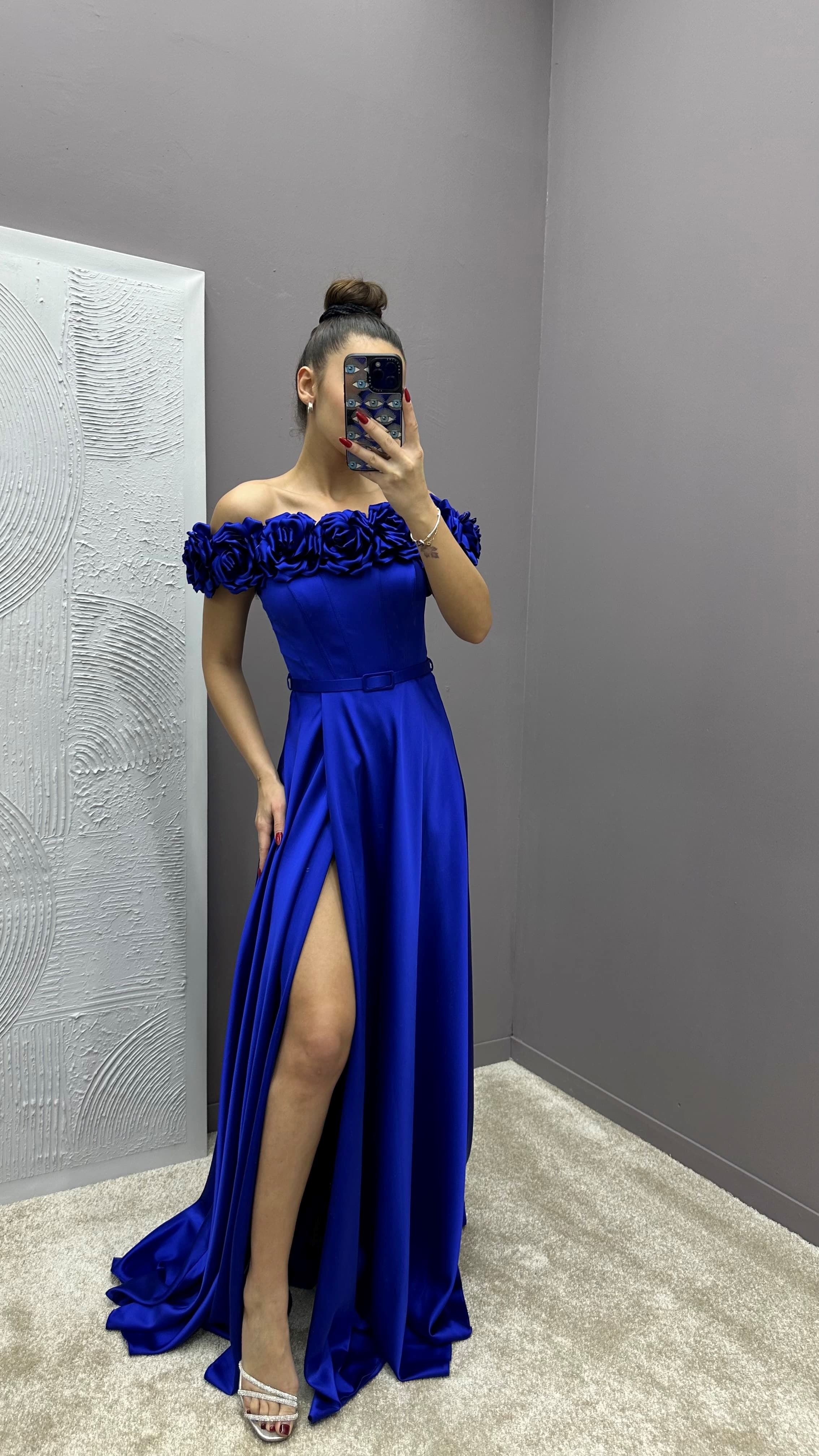 CHEST ROSE DETAIL DESIGN SATIN EVENING DRESS