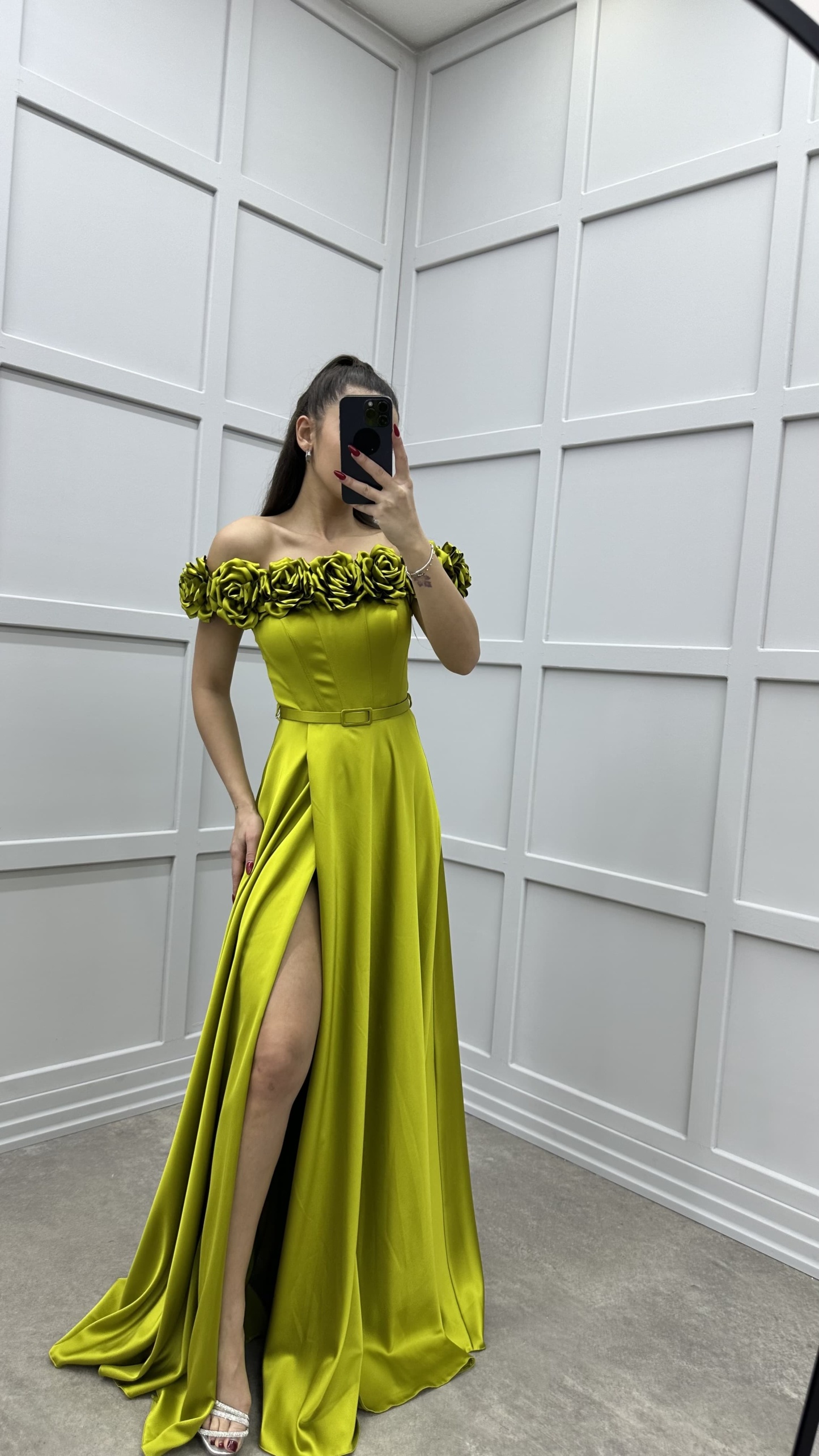 CHEST ROSE DETAIL DESIGN SATIN EVENING DRESS