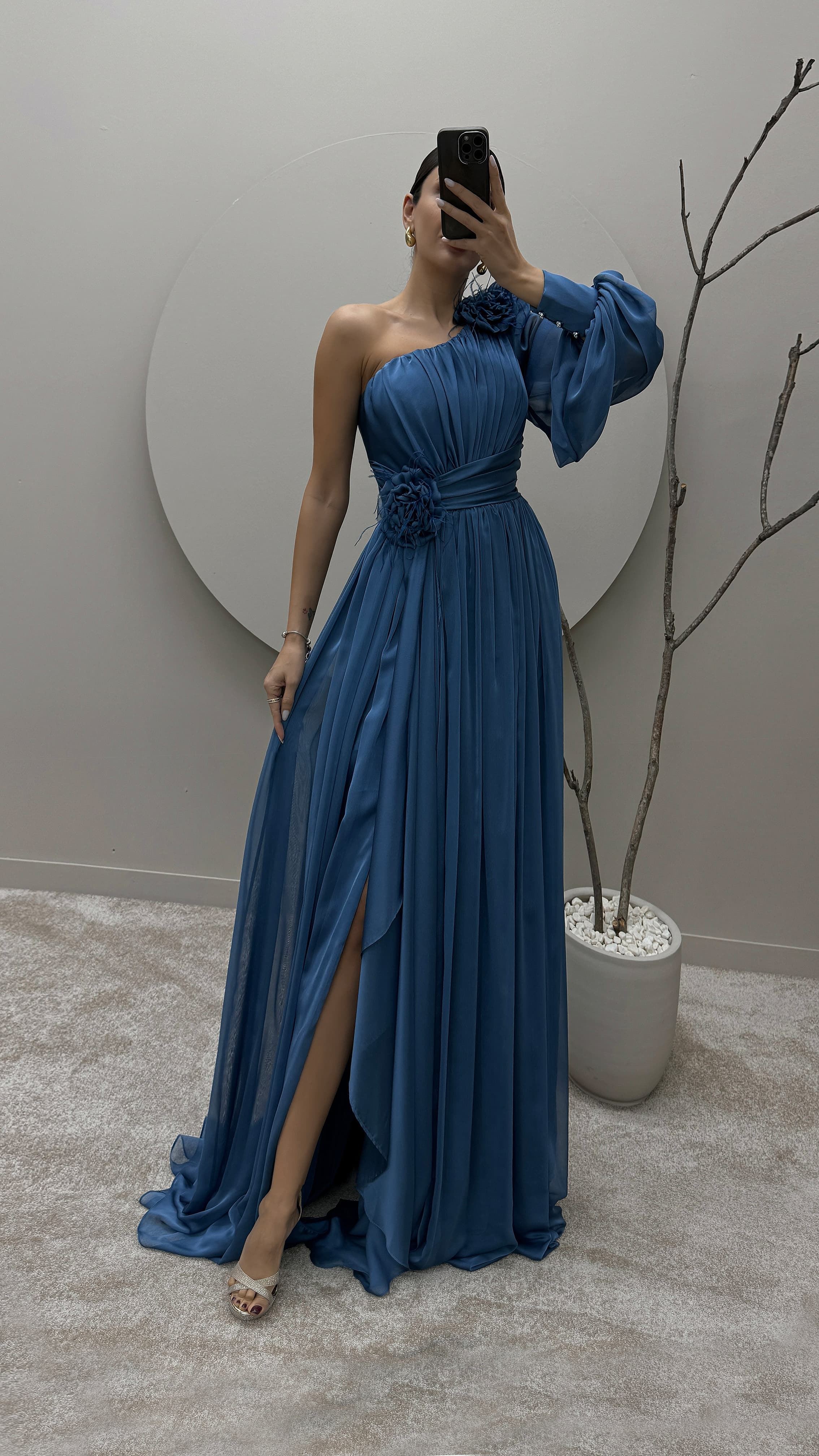 SINGLE SLEEVE SHOULDER AND WAIST ROSE DETAIL DESIGN DRESS