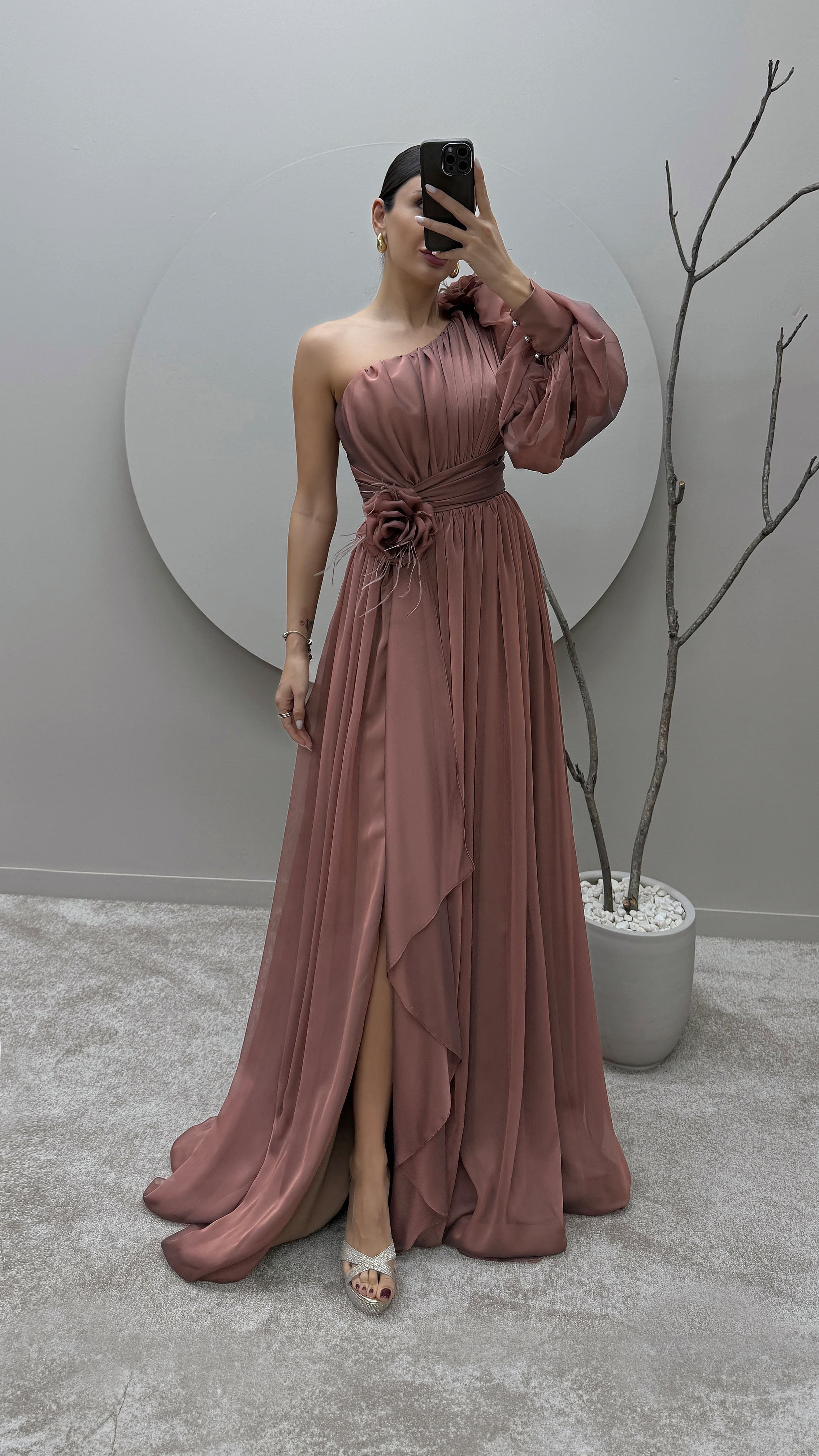 SINGLE SLEEVE SHOULDER AND WAIST ROSE DETAIL DESIGN DRESS