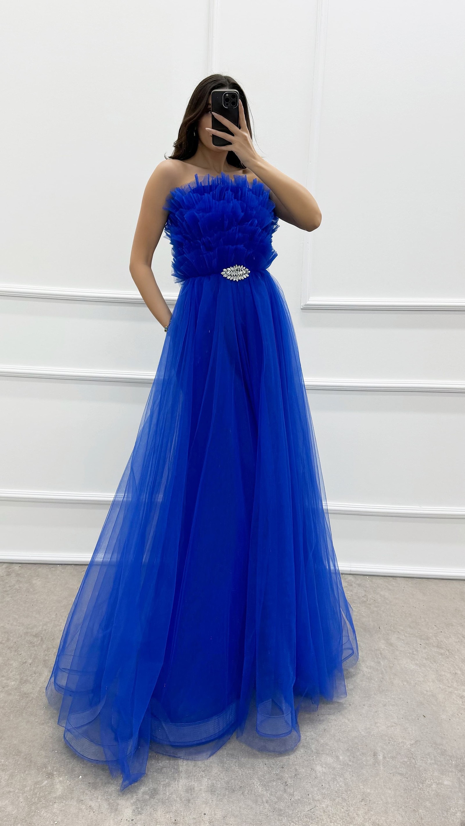 YELLOW STRAPLESS CHEST DETAIL BROOCH TULLE DRESS