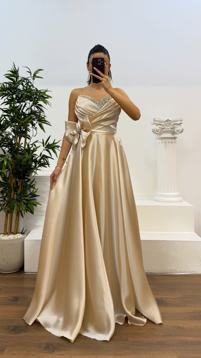 Strapless Bow Detail Evening Dress