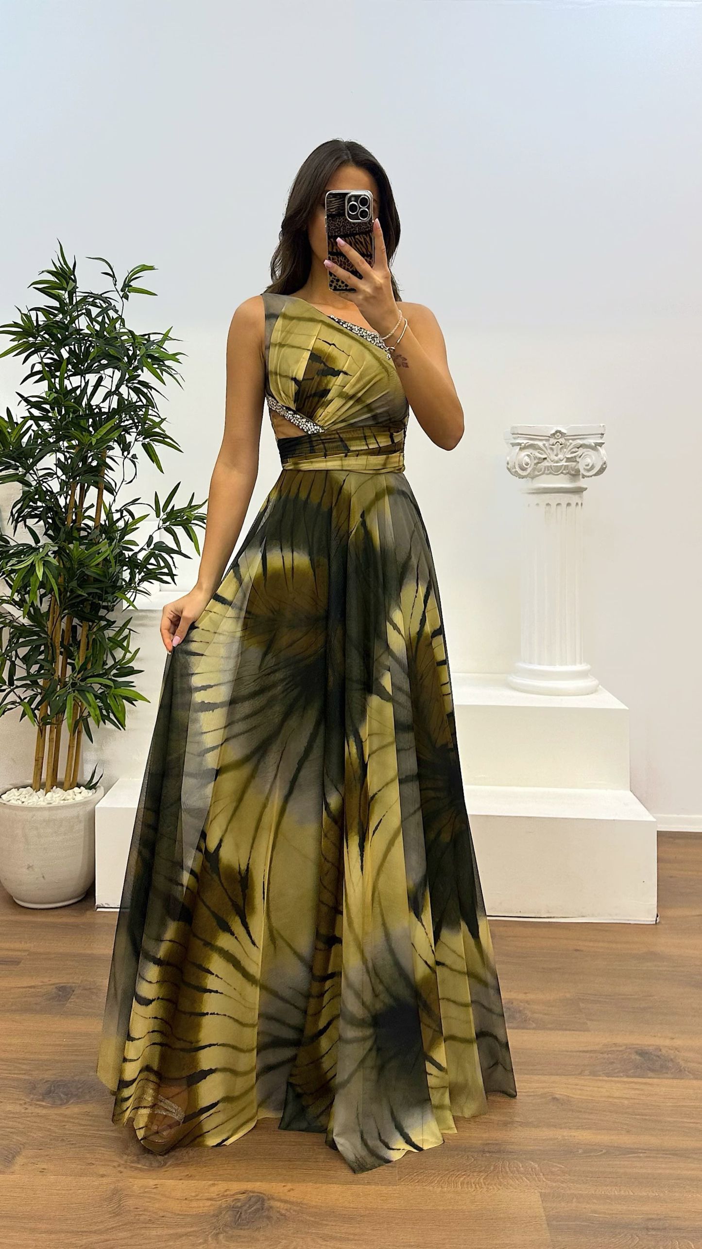 One Shoulder Waist Transparent Embroidery Detail Evening Dress