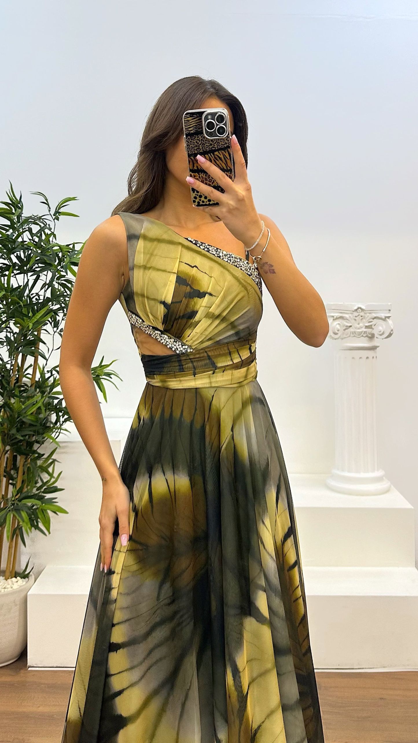 One Shoulder Waist Transparent Embroidery Detail Evening Dress