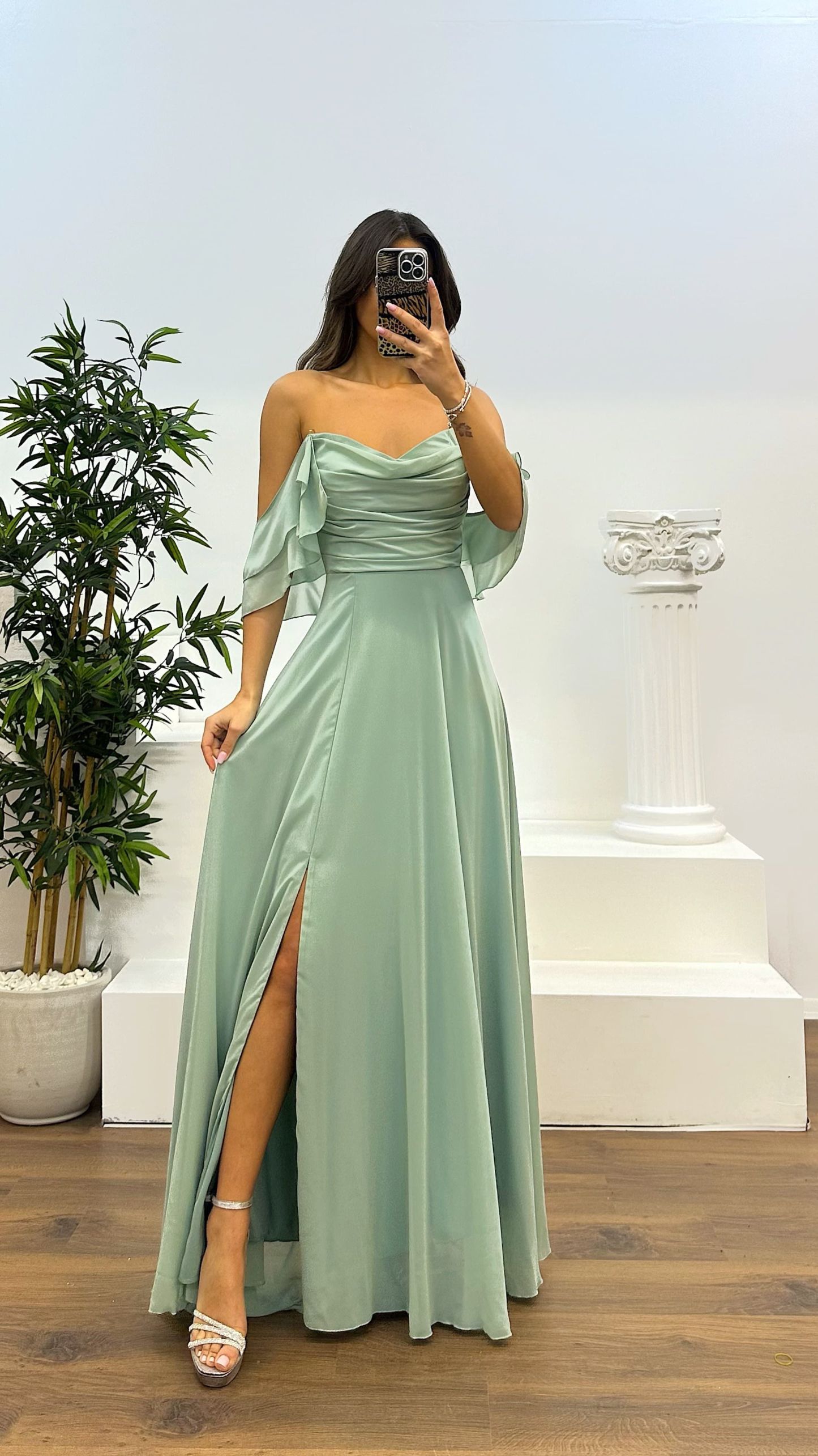 Chest Draped Chiffon Evening Dress