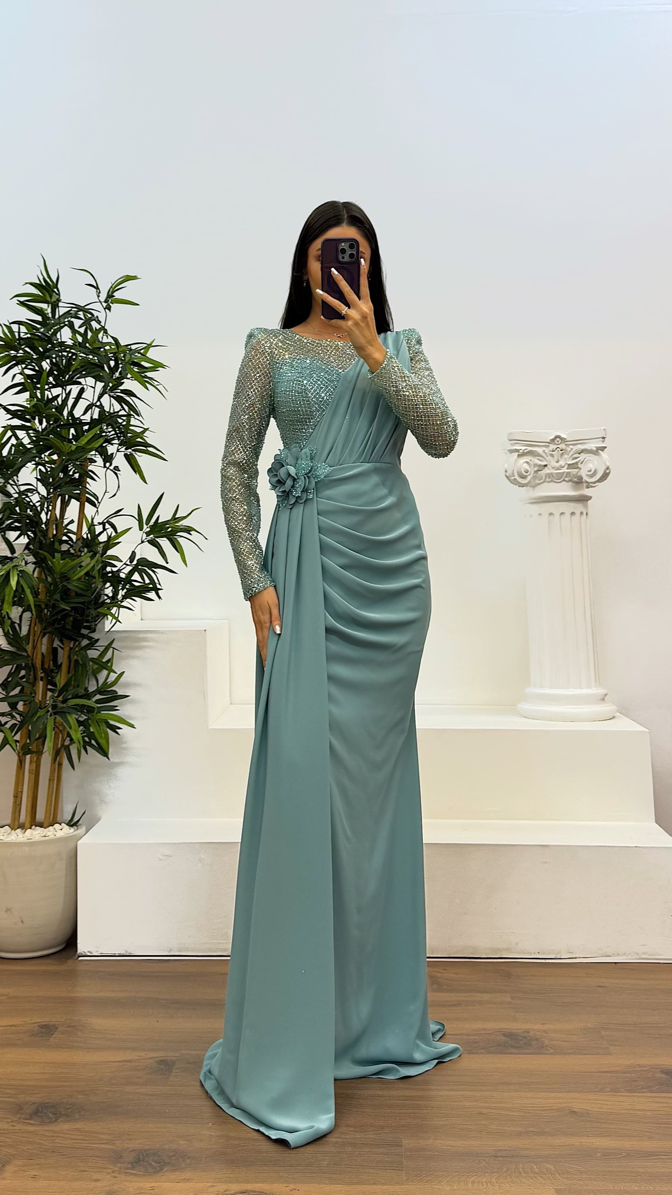 Round Neck Embroidery Detail Evening Dress