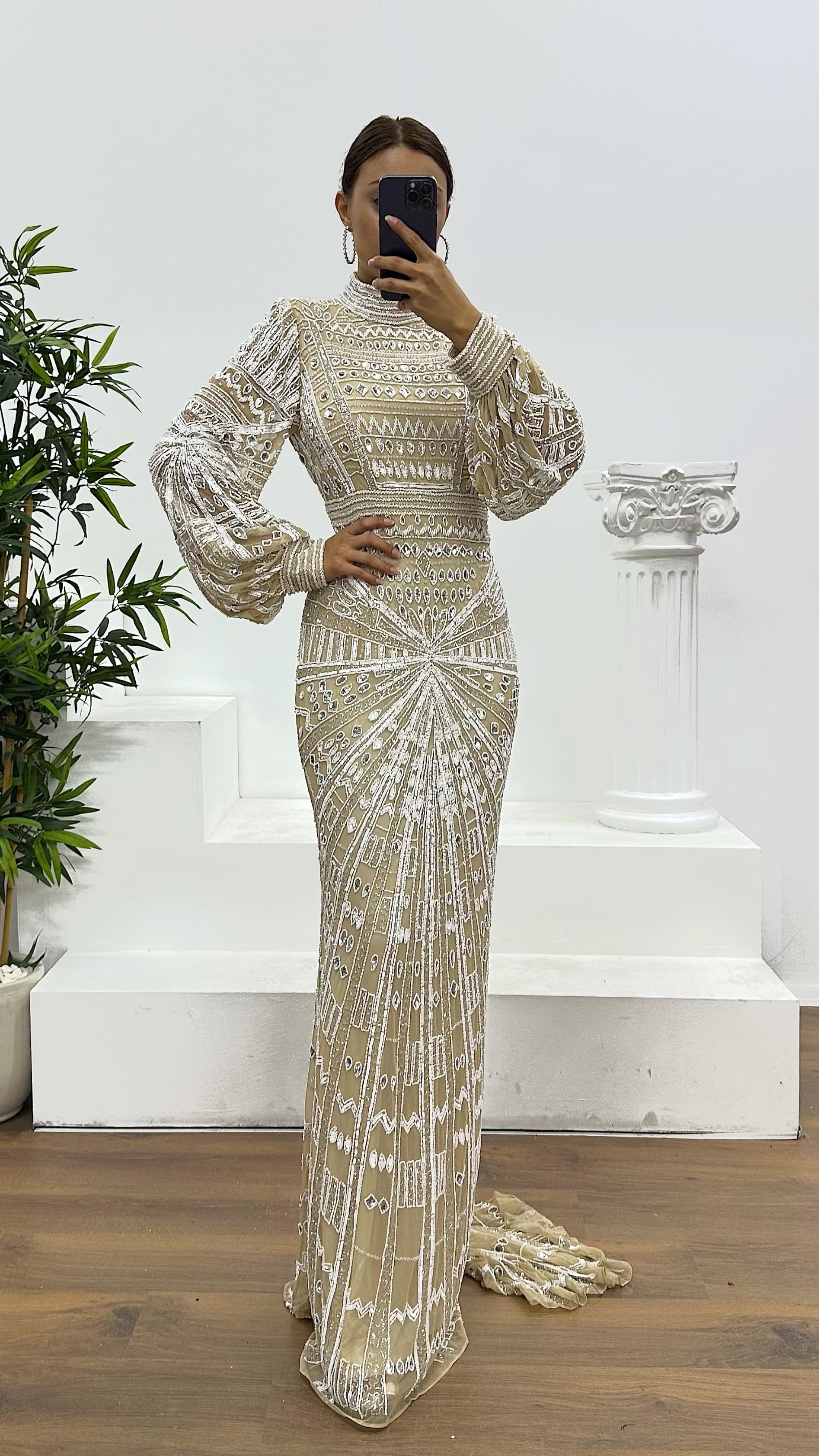 Long Sleeve Special Hand Embroidery Evening Dress