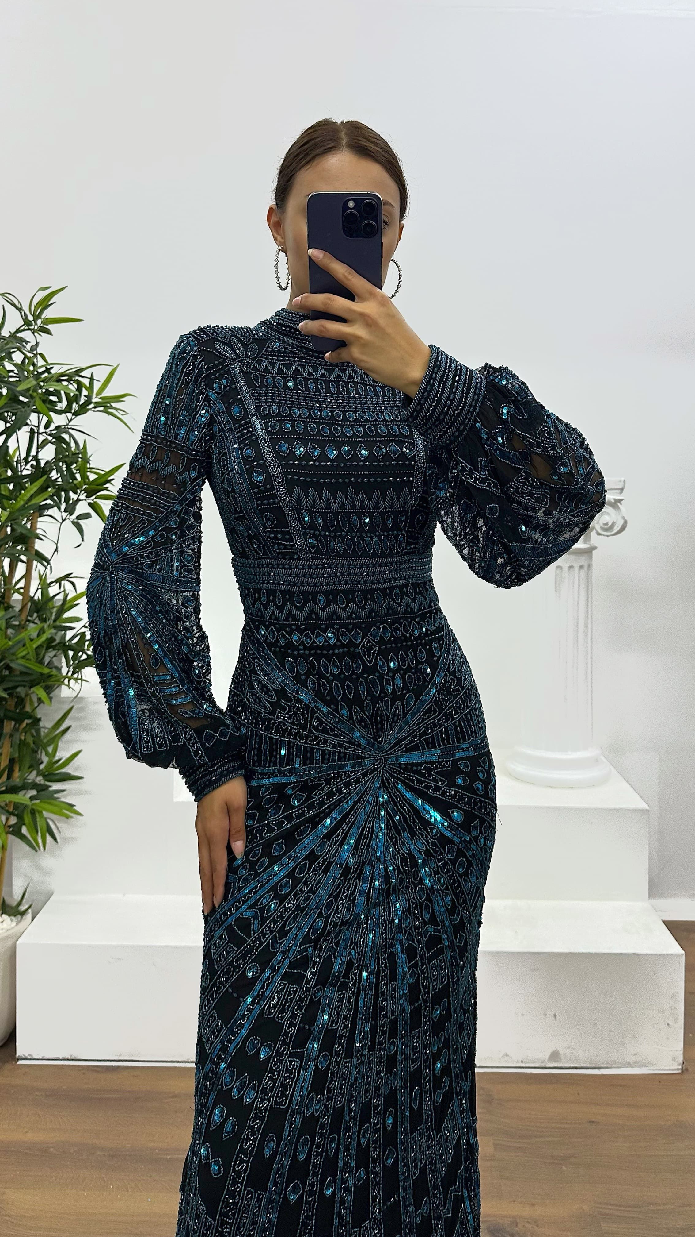 Long Sleeve Special Hand Embroidery Evening Dress