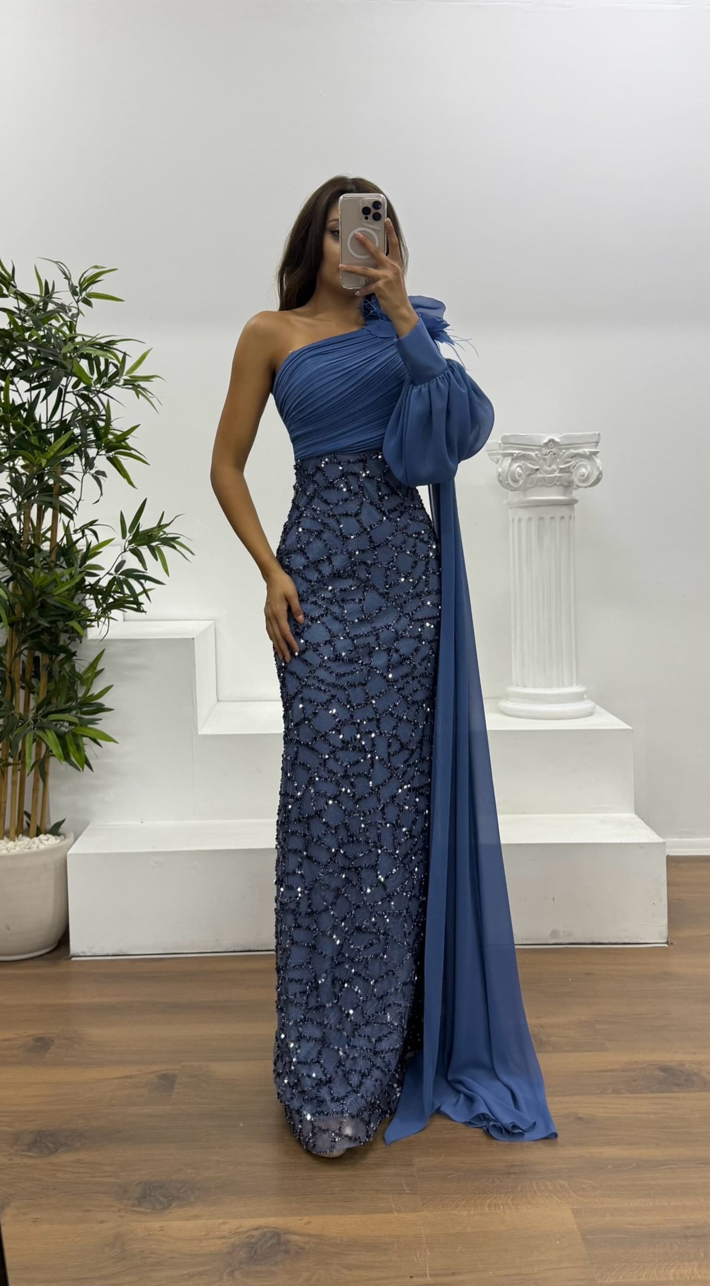 Single Sleeve Embroidered Detail Evening Dress