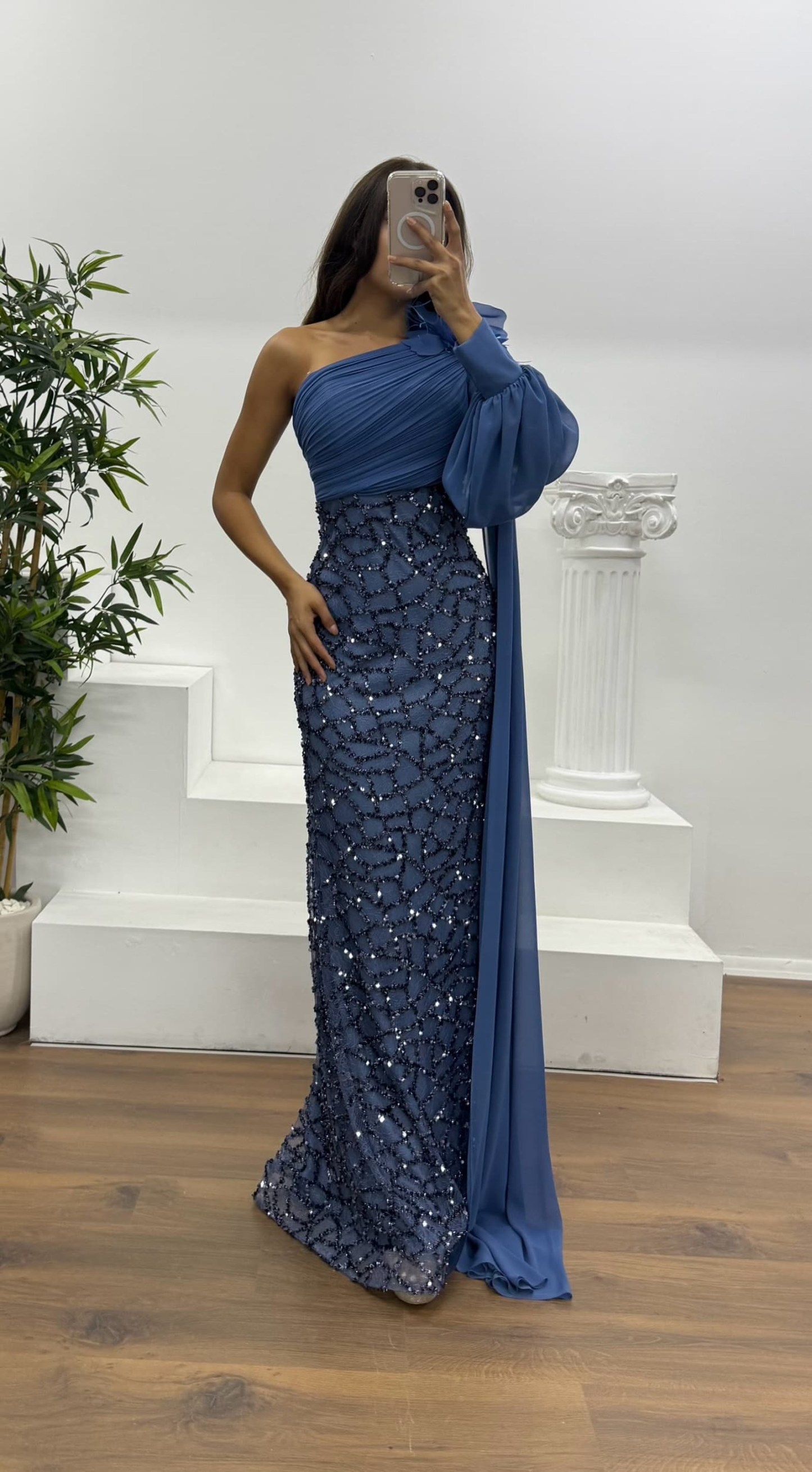 Single Sleeve Embroidered Detail Evening Dress