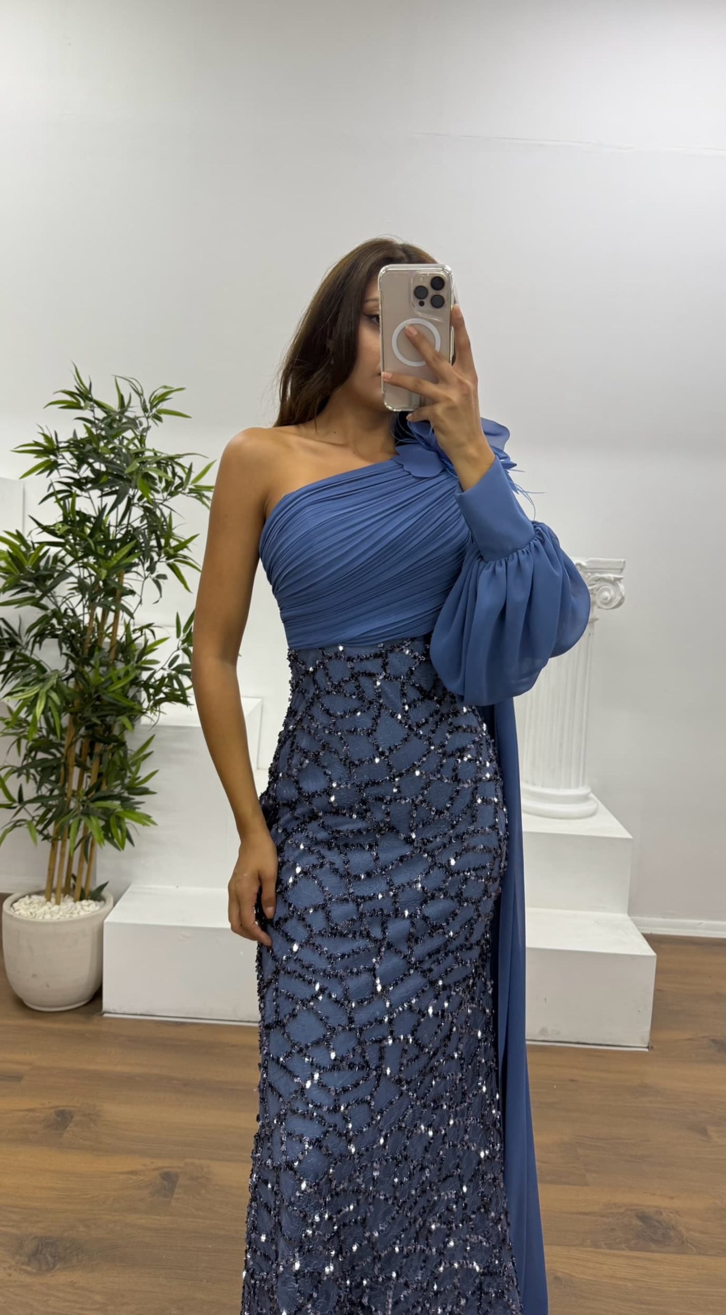 Single Sleeve Embroidered Detail Evening Dress