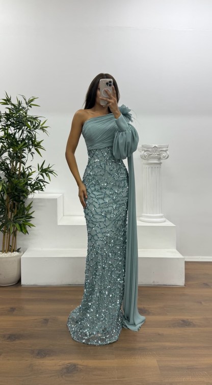 Single Sleeve Embroidered Detail Evening Dress