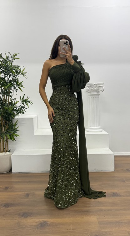 Single Sleeve Embroidered Detail Evening Dress