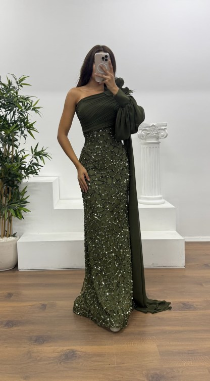 Single Sleeve Embroidered Detail Evening Dress