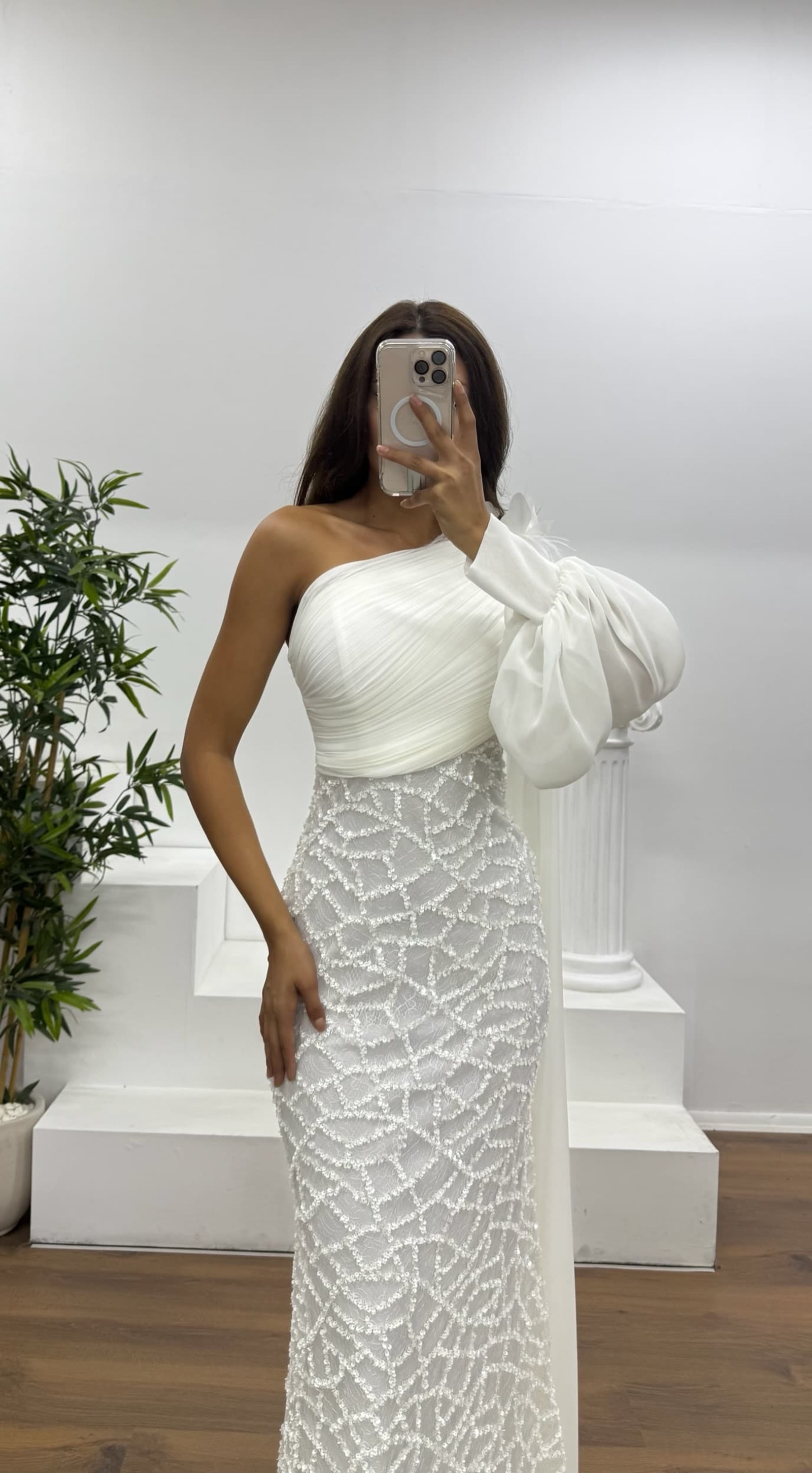 Single Sleeve Embroidered Detail Evening Dress