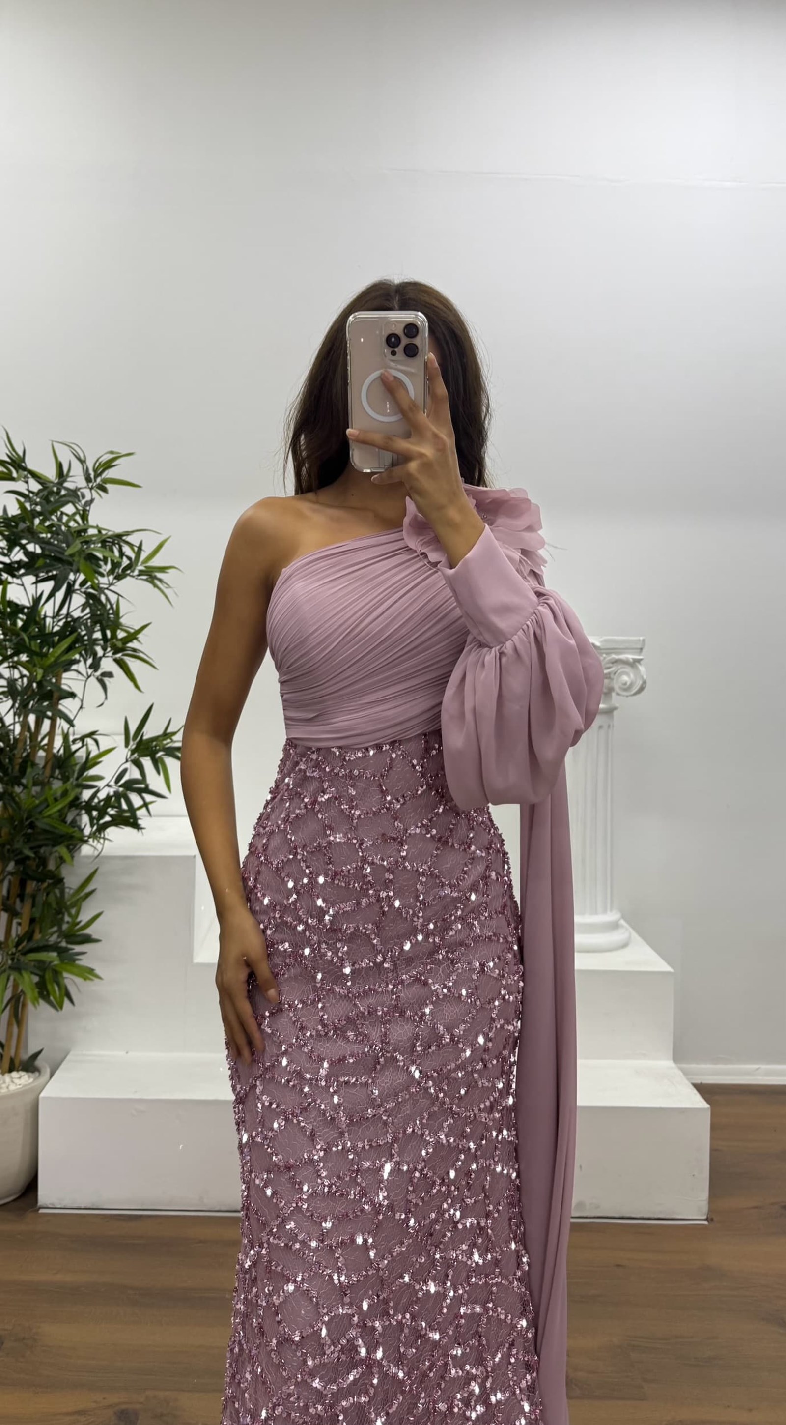 Single Sleeve Embroidered Detail Evening Dress