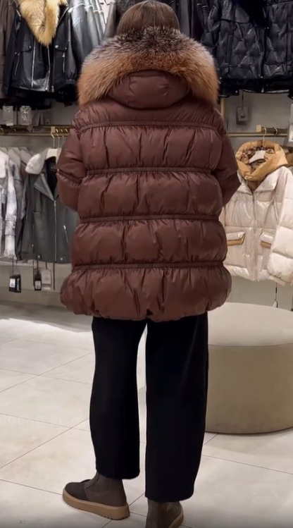 Fur collar hooded down jacket