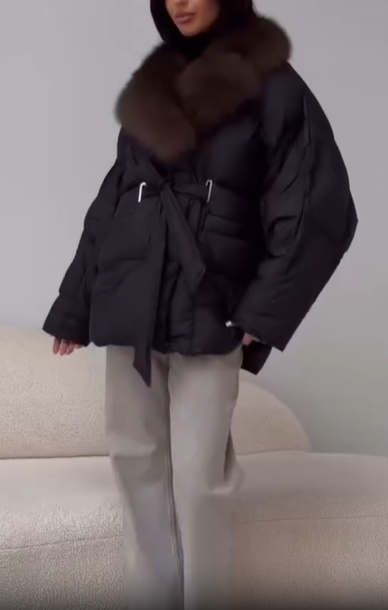 Fur collar belted down jacket