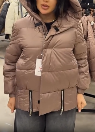 Quilted sleeve down jacket with hood