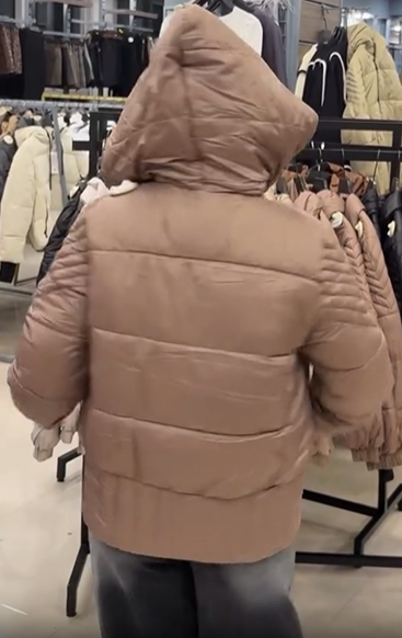 Quilted sleeve down jacket with hood