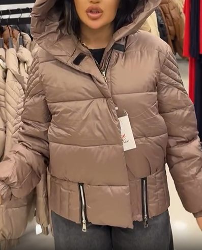 Quilted sleeve down jacket with hood