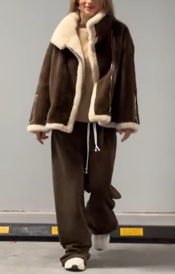 Contrast-trimmed cropped faux fur jacket