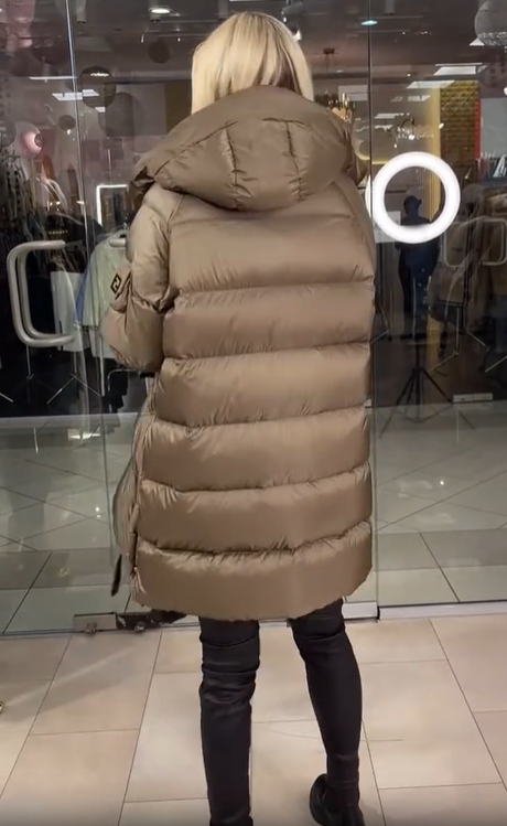 Black Loose-fitting hooded down jacket with practical pockets