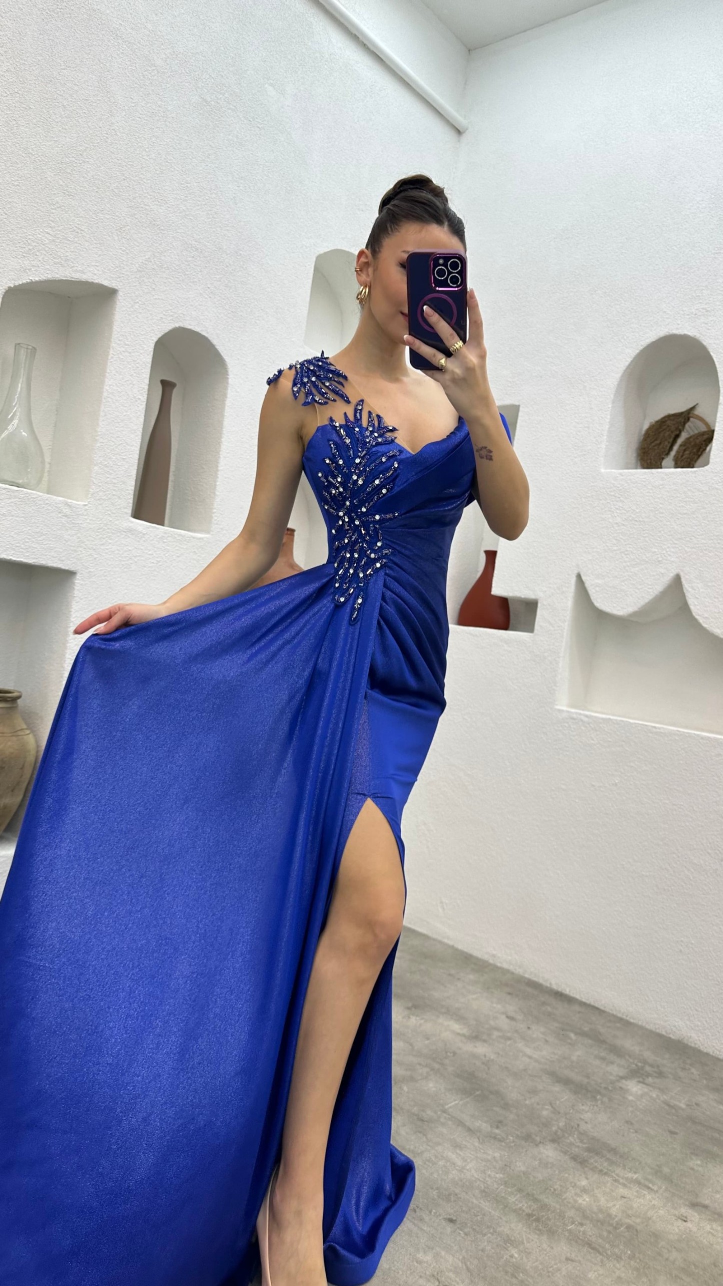 MINT GREEN EMBROIDERED DETAIL PLEATED EVENING DRESS