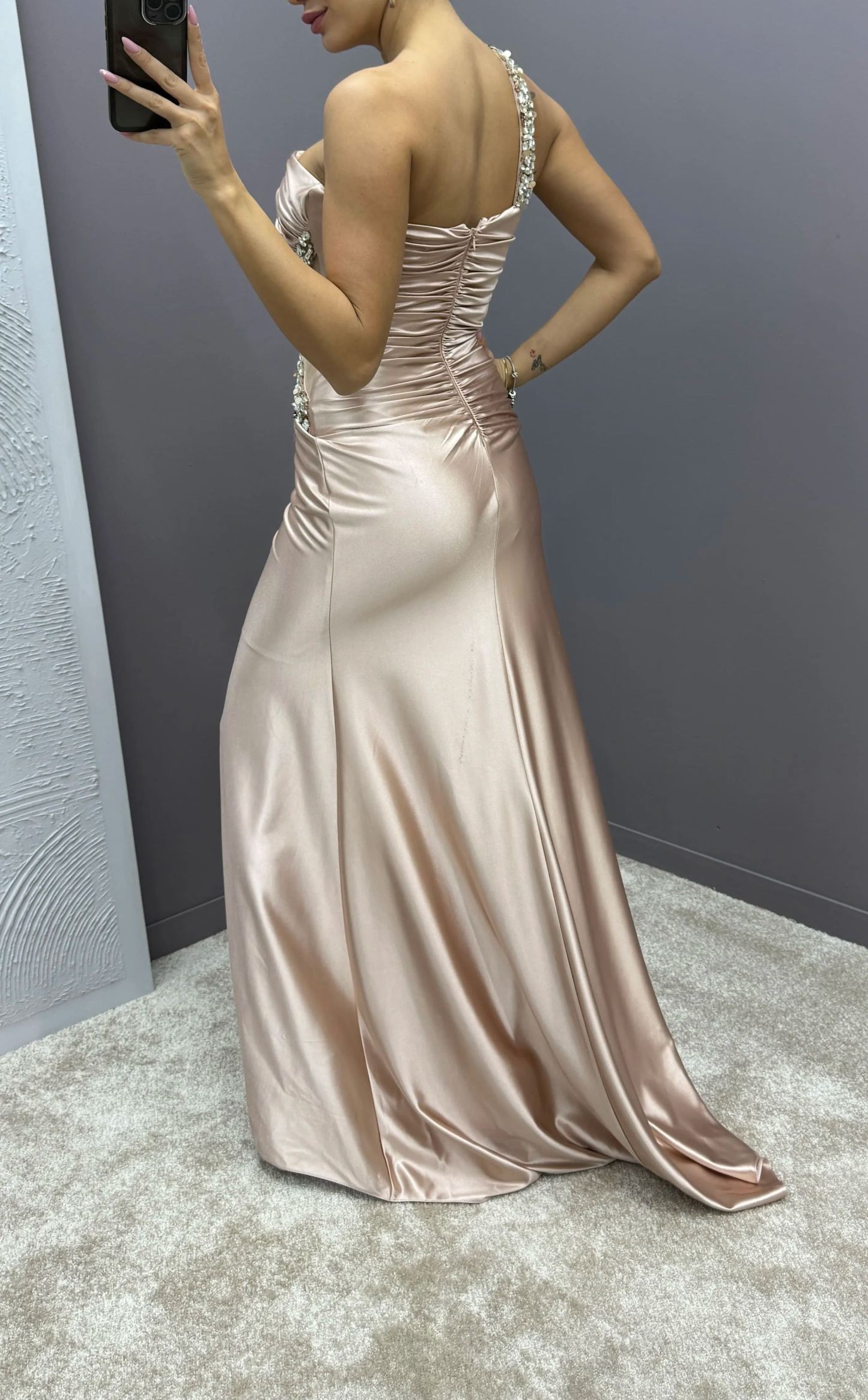 ONE SHOULDER STONE DETAIL DESIGN SATIN EVENING DRESS