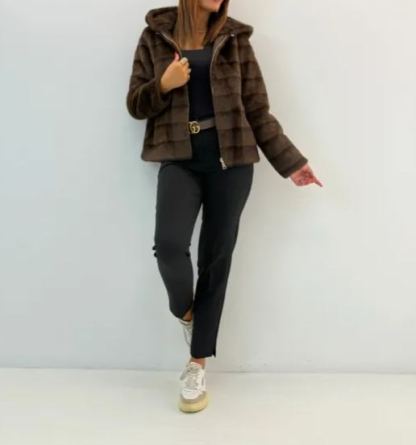 [Copy]Two - Way Wear Beige Shearling Coat with Faux Fur Accents