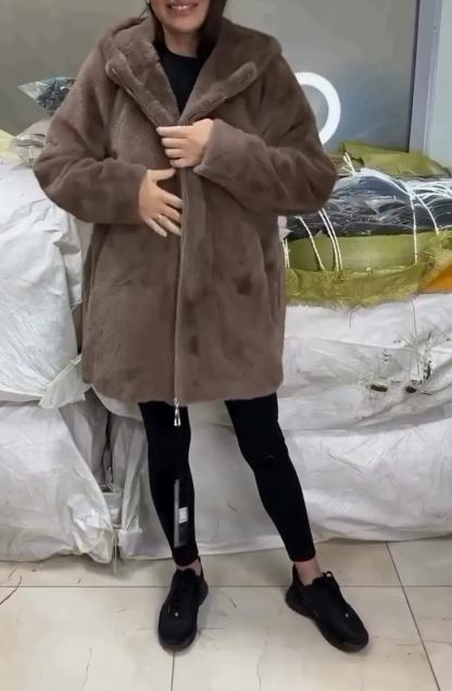 [Copy]Black Puffer Jacket with Oversized Faux Fur Hood