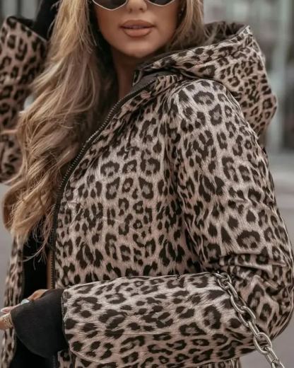 Leopard print double-faced down jacket