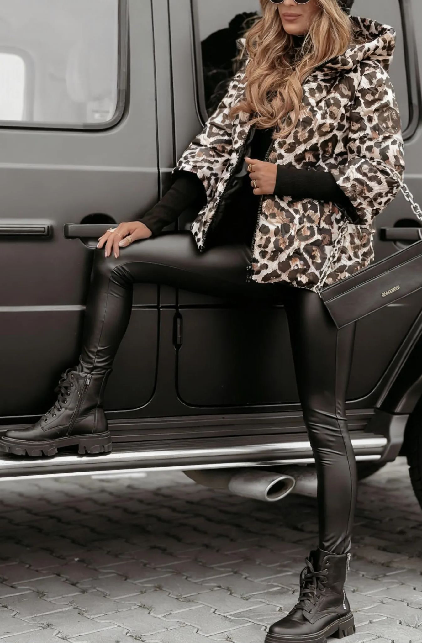 Quiet Afternoon burgundy short quilted jacket