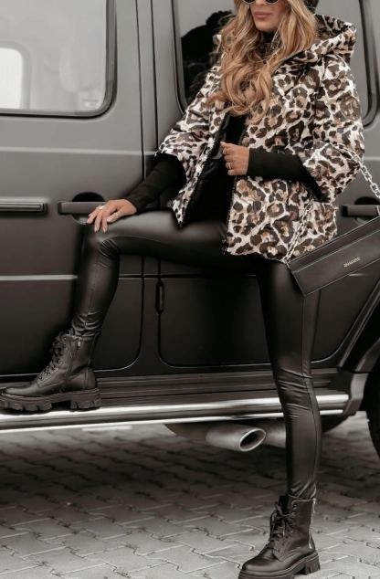 Quiet Afternoon burgundy short quilted jacket