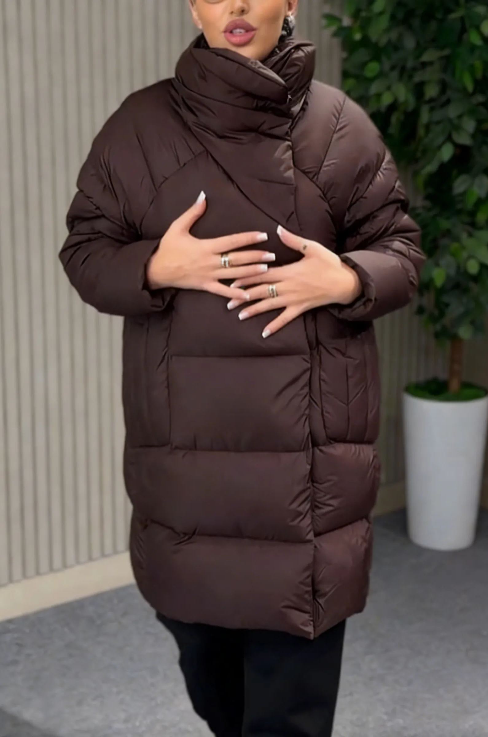 Black Mid-Length Puffer Coat with Magnetic Snap & Hidden Zipper