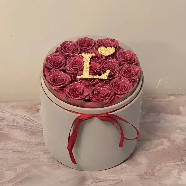 Circle Glitter Rose Box With Initial Couple Gift