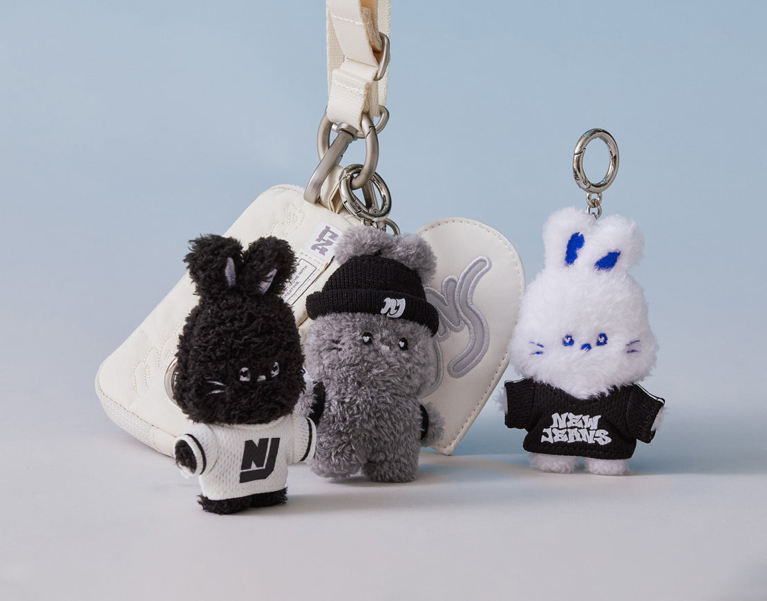 ** bunini mini costume key ring (BLACK)-FinaKpop