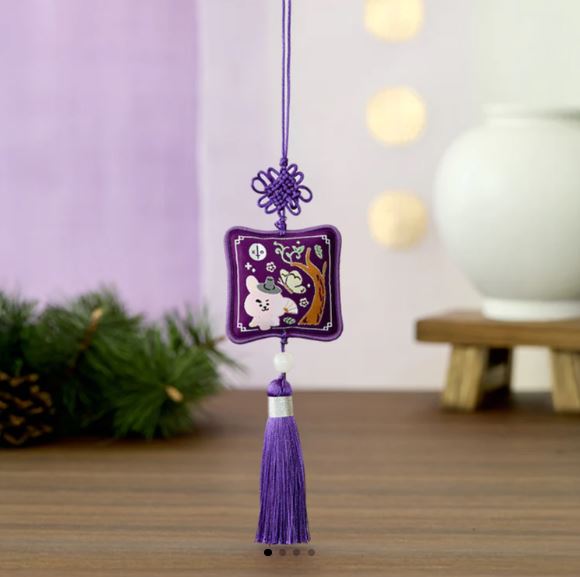 ** BT21 -  Embroidered Testa Keyring [Premium K Edition]-FinaKpop