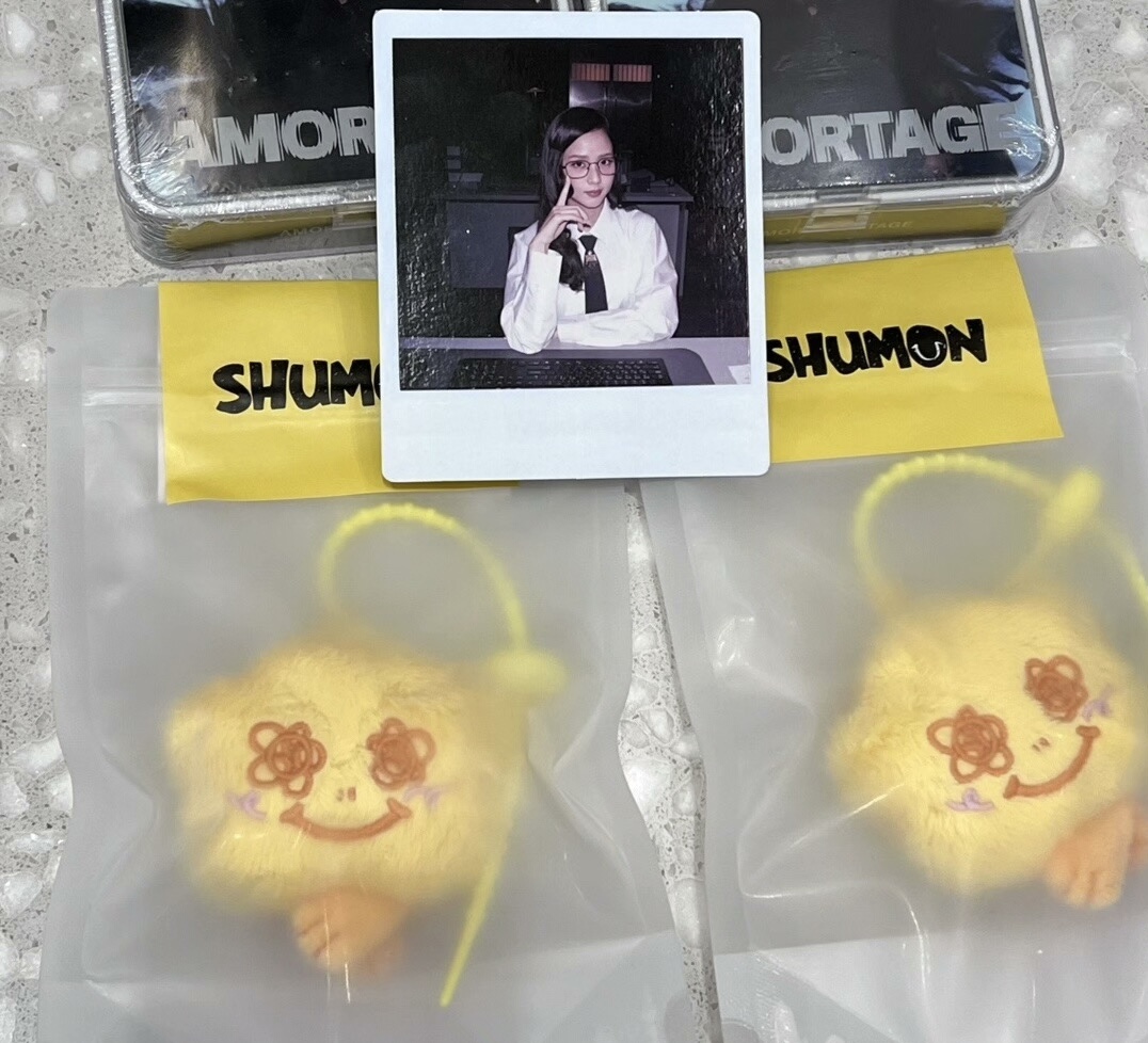 SHUMON BABY PLUSH KEYCHAIN