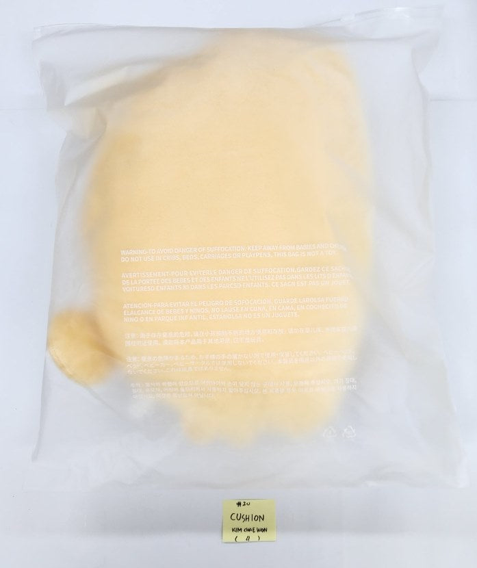 LE SSERAFIM X FIM'S CLUB - Pop-Up Official MD (2) [24.10.29]-FinaKpop