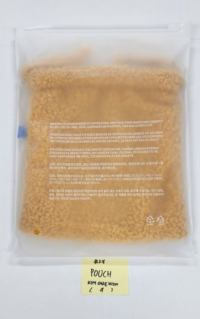 LE SSERAFIM X FIM'S CLUB - Pop-Up Official MD (2) [24.10.29]-FinaKpop