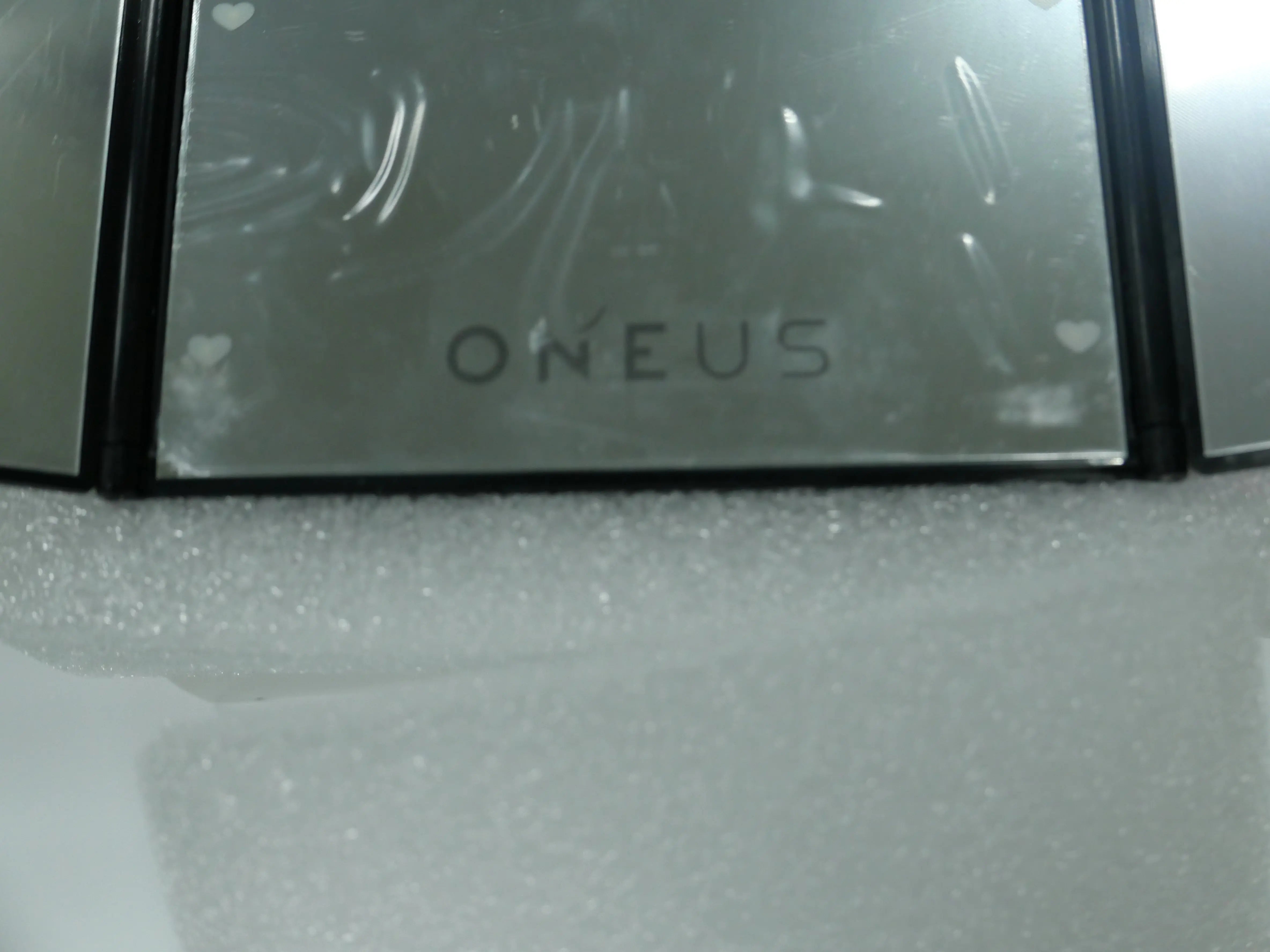 Oneus - Promotional MD - Black Mirror (with Heart LED - Flash light)-FinaKpop