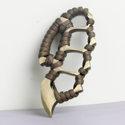 Samochodowy młotek do samoobrony i rozbijania szyb